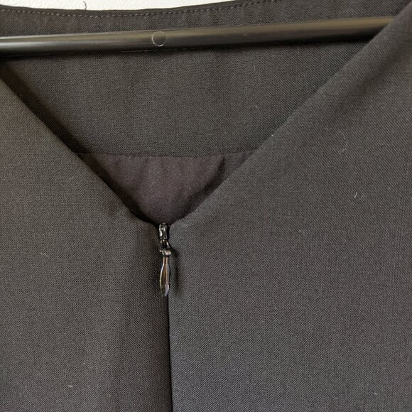 Of Mercer Fifth Avenue V-Back Sheath Dress, Size 2 - Picture 5 of 11